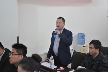 班長王洪軍發(fā)言 班長王洪軍發(fā)言