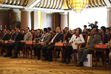 與教育同行，與健康相約——健力源獨家贊助2016北京模擬聯(lián)合國大會