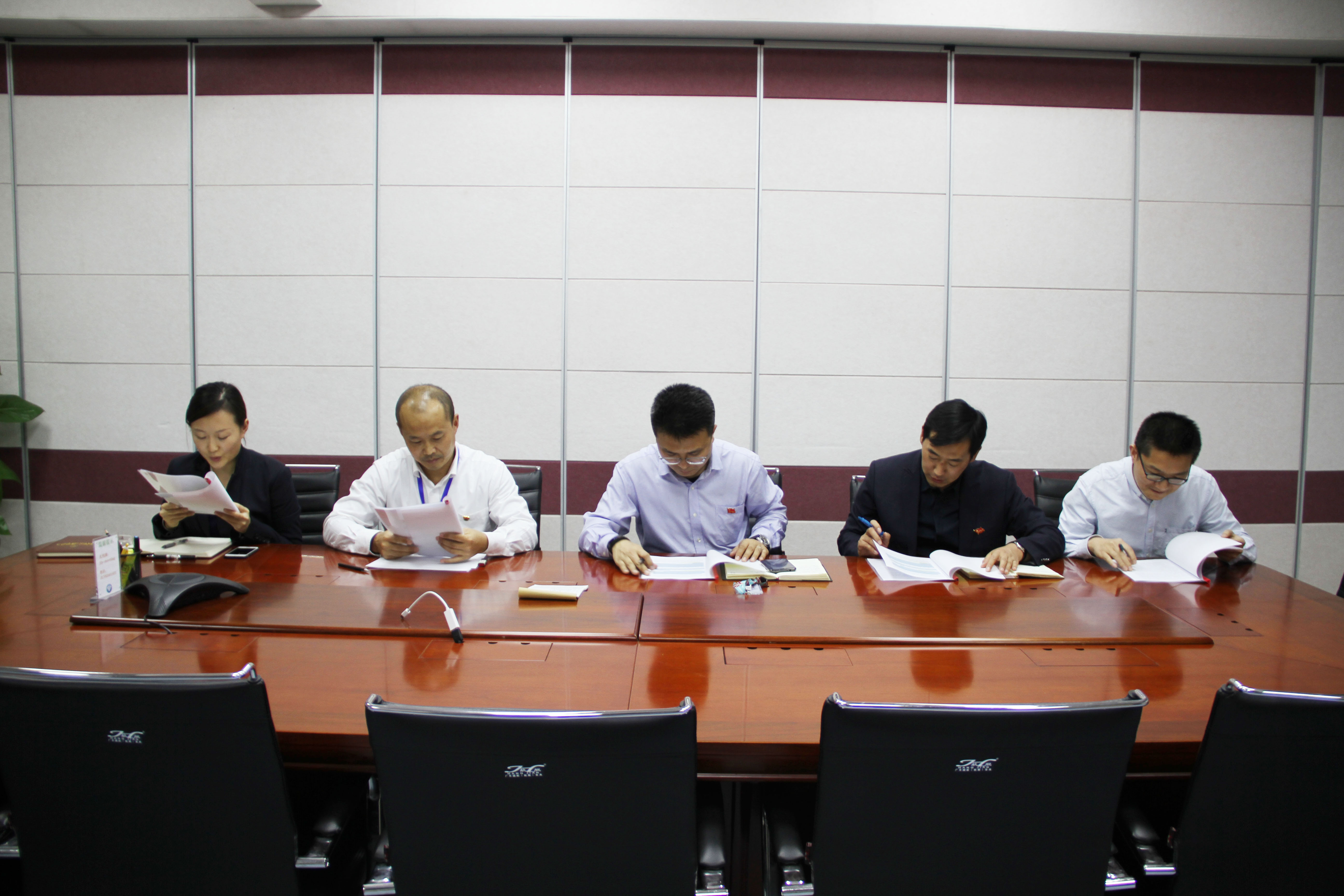 不忘初心，牢記使命——公司黨支部組織黨員學(xué)習十九大精神