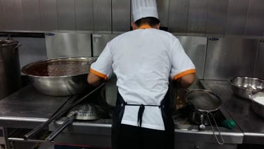 員工在高溫下工作 員工在高溫下工作