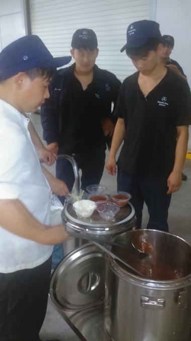 北京奔馳餐廳為甲方員工準備解暑湯品