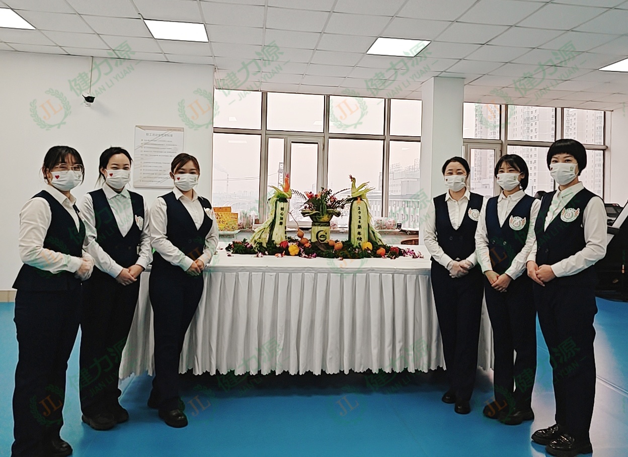 服務(wù)人員合影留念 (1).jpg