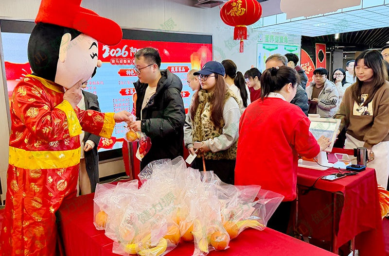 餐廳美食節(jié)現(xiàn)場人氣爆棚 (1).jpg